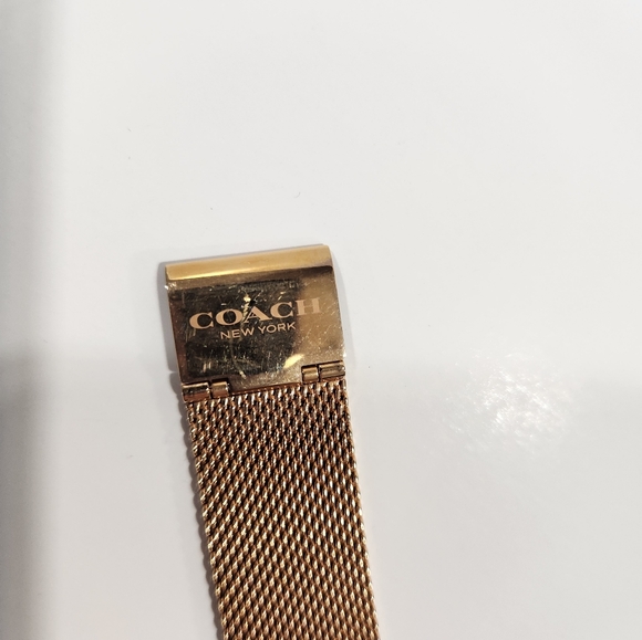 Rose gold Coach watch - Picture 6 of 6